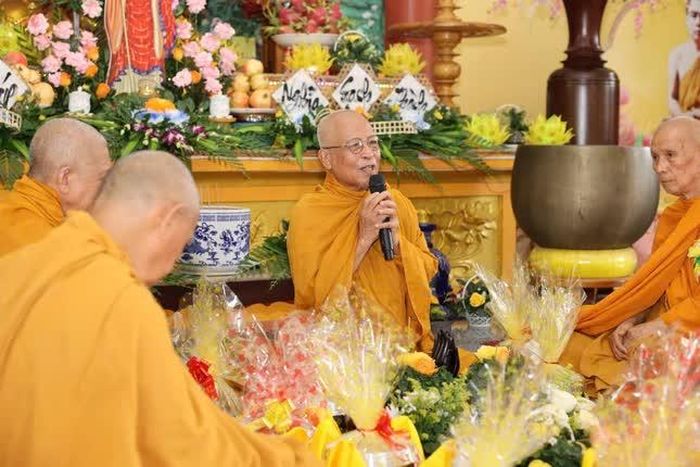 Hòa thượng Thích Giác Trí đạo từ chứng minh