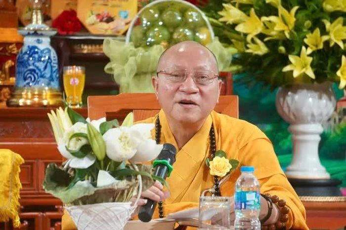  Hòa thượng Thích Gia Quang khuyến tấn hành giả