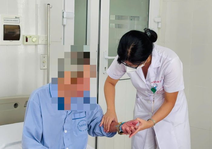 Không thể xác định tình trạng hạ canxi hay hạ kali chỉ qua các dấu hiệu lâm sàng.