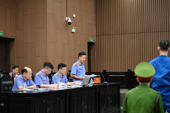 Đại diện VKSND tham gia công tố tại phiên tòa.