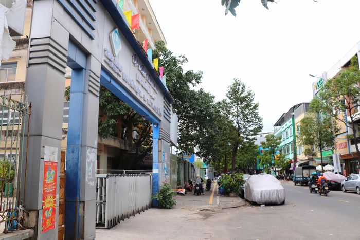  Theo bản án đã tuyên, tòa buộc ông Phạm Công Danh, Công ty TNHH Tập đoàn Thiên Thanh cùng các doanh nghiệp liên quan bồi hoàn cho ngân hàng tổng cộng nợ gốc là hơn 4.132 tỷ đồng, lãi phát sinh theo các hợp đồng tín dụng và 408 triệu đồng án phí dân sự sơ thẩm. 