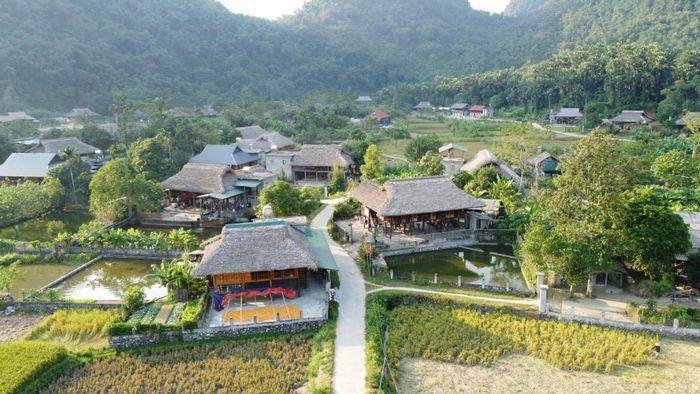 Giai đoạn 2021 - 2025, tỉnh Lào Cai đã kiên cố hóa trên 3.843km đường giao thông nông thôn, góp phần thúc đẩy phát triển sản xuất, nâng cao đời sống người dân vùng cao, vùng sâu, vùng xa.