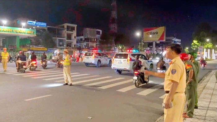 CSGT tuần tra kiểm soát trên các tuyến đường lớn ở Đồng Nai.