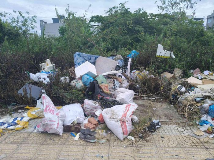 Rác thải đô thị nếu không được thu gom, vận chuyển và xử lý đúng quy định sẽ tạo ra những chi phí xã hội lớn