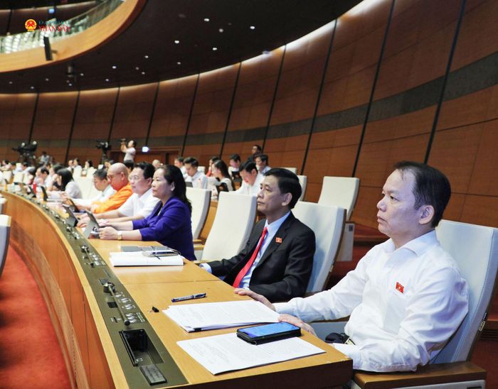 Các đại biểu tham dự phiên họp. Ảnh: Khánh Duy