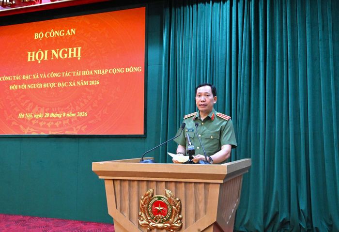 Thứ trưởng Lê Văn Tuyến phát biểu tại Hội nghị.