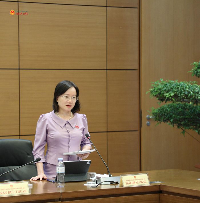 ĐBQH Thái Thị An Chung (Nghệ An) phát biểu thảo luận tại Tổ 7