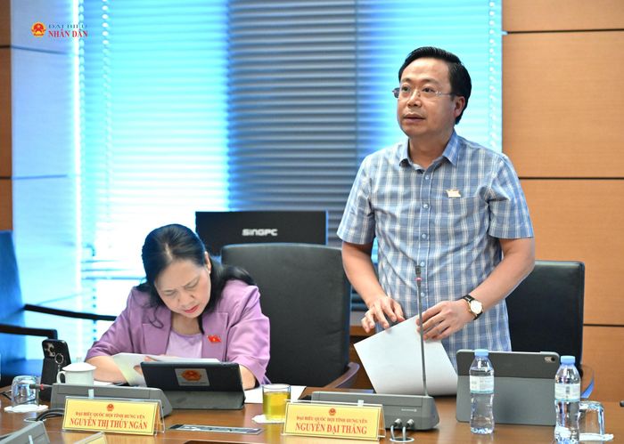 ĐBQH Nguyễn Đại Thắng (Hưng Yên) phát biểu thảo luận tại Tổ 5