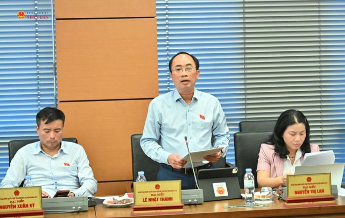 ĐBQH Lê Nhật Thành (TP. Hà Nội) phát biểu thảo luận tại Tổ 1