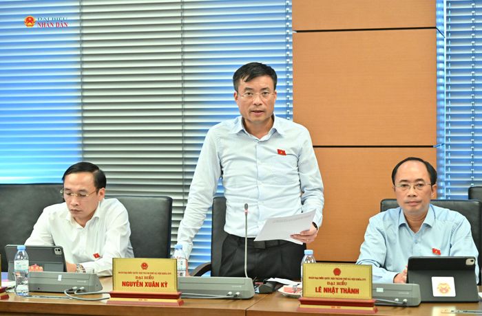 ĐBQH Nguyễn Xuân Kỳ (TP. Hà Nội) phát biểu thảo luận tại Tổ 1