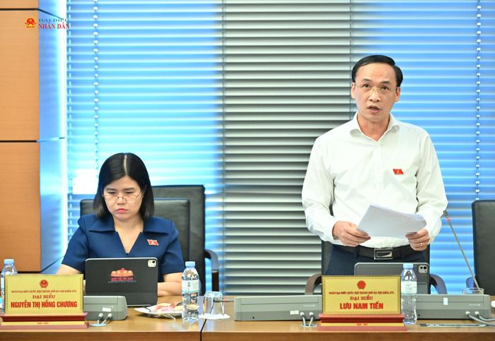 ĐBQH Lưu Nam Tiến (TP. Hà Nội) phát biểu thảo luận tại Tổ 1