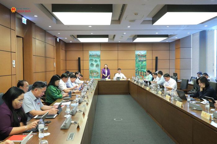 Toàn cảnh phiên thảo luận tại Tổ 4 (Đoàn ĐBQH TP. Huế và các tỉnh Lào Cai, Khánh Hòa) chiều 20/8 về dự án Bộ luật Hình sự (sửa đổi); dự án Bộ luật Tố tụng hình sự (sửa đổi) và dự án Luật Tổ chức cơ quan điều tra hình sự (sửa đổi)