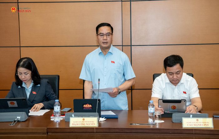 ĐBQH Phạm Công Nguyên (Thanh Hóa) phát biểu thảo luận Tổ 3