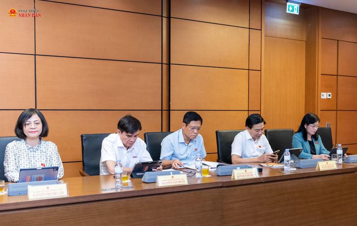Đoàn ĐBQH tỉnh Đồng Tháp tại phiên thảo luận Tổ 14