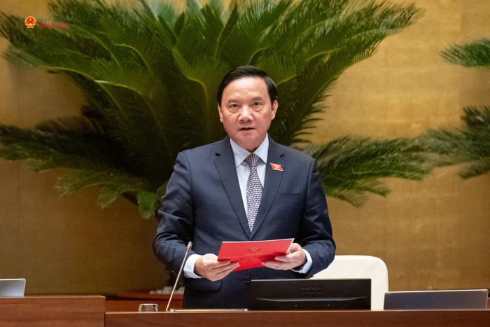 Phó Chủ tịch Quốc hội Nguyễn Khắc Định điều hành nội dung về các dự án: Bộ luật Hình sự (sửa đổi), Luật Tổ chức cơ quan điều tra hình sự (sửa đổi), Bộ luật Tố tụng hình sự (sửa đổi) sáng 20/8