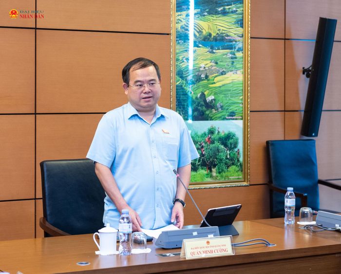 Bí thư Tỉnh ủy, Trưởng Đoàn ĐBQH tỉnh Quảng Ninh Quản Minh Cường chủ trì phiên thảo luận Tổ 14