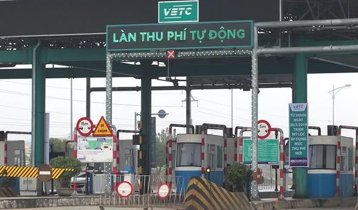 VETC tạm dừng thu phí Ví VETC; Viettel Money cũng dừng thu 6.600 đồng/tháng với cá nhân và 66.000 đồng/tháng với doanh nghiệp. (Ảnh minh họa)