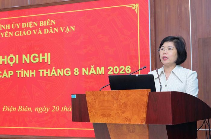 Lãnh đạo Ban Tuyên giáo và Dân vận Tỉnh ủy Điện Biên phát biểu tại Hội nghị.