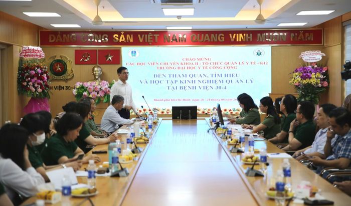 TS.BS Hà Anh Đức, Cục trưởng Cục Khám, chữa bệnh - Bộ Y tế phát biểu tại buổi làm việc.