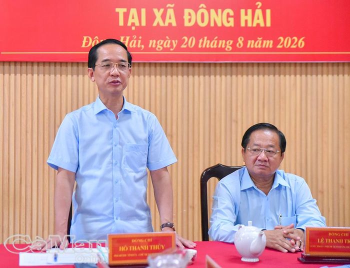Phó Bí thư Tỉnh uỷ, Chủ tịch Uỷ ban MTTQ Việt Nam tỉnh Cà Mau Hồ Thanh Thuỷ yêu cầu tập thể các trường phát huy tinh thần đoàn kết, vận hành mô hình mới hiệu quả.