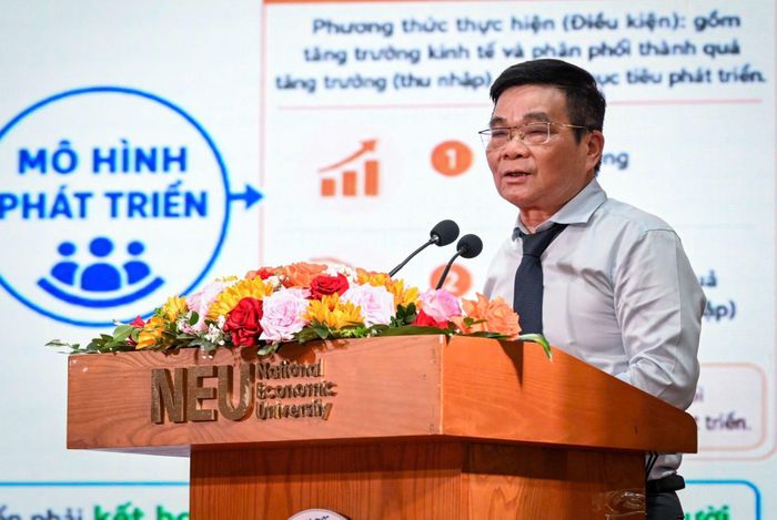 GS,TS. Ngô Thắng Lợi - Đại học Kinh tế Quốc dân phát biểu tại Hội thảo. Ảnh: nhandan.vn