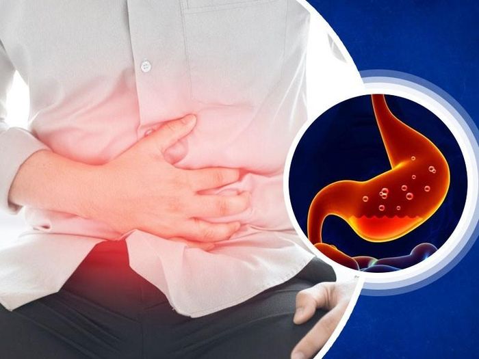 Người đang gặp vấn đề về hệ tiêu hóa cần lưu ý khi sử dụng bánh trung thu. (Nguồn: Internet)
