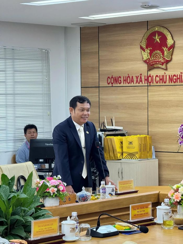 TS. Trịnh Hồng Lanh, Trưởng khoa Mỹ Thuật Công nghiệp, Trường Đại học Cửu Long