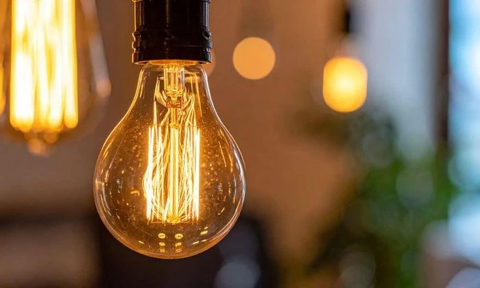  Bóng đèn sợi đốt tạo thêm nguồn nhiệt cho căn nhà 