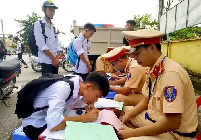 Hành vi giao phương tiện cho người không đủ điều kiện điều khiển cũng sẽ bị xử lý nghiêm.