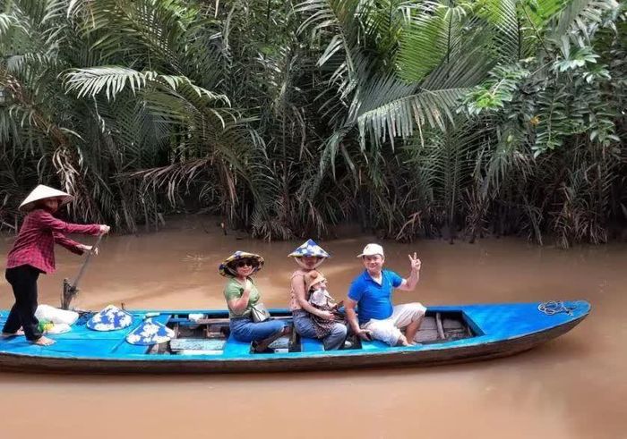 Trong dịp lễ, hoạt động vận tải đường thủy tại các khu du lịch, vui chơi, bến đưa đón học sinh cũng được tăng cường kiểm tra.