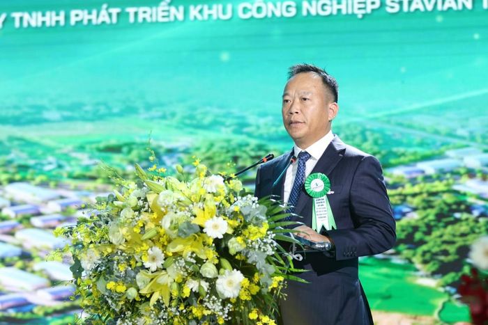 Ông Đinh Đức Thắng - Chủ tịch Hội đồng Quản trị Tập đoàn Stavian - Đại diện Chủ đầu tư phát biểu tại sự kiện.