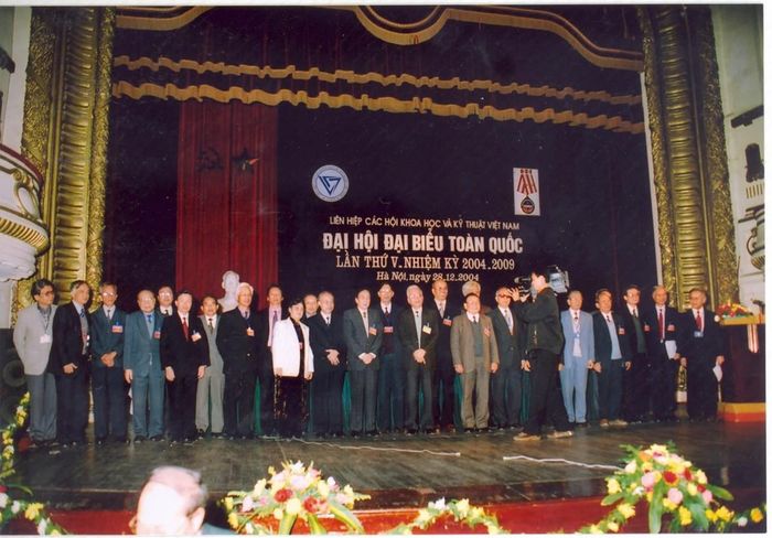 Các đồng chí Ủy viên Đoàn Chủ tịch nhiệm kỳ V. Ảnh tư liệu