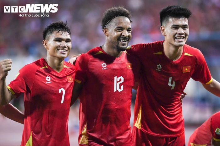 Đến phút 89, Xuân Son một lần nữa đưa bóng vào lưới Malaysia. Cú đúp của tiền đạo số 12 khép lại trận bán kết lượt về với chiến thắng 2-0 cho tuyển Việt Nam.