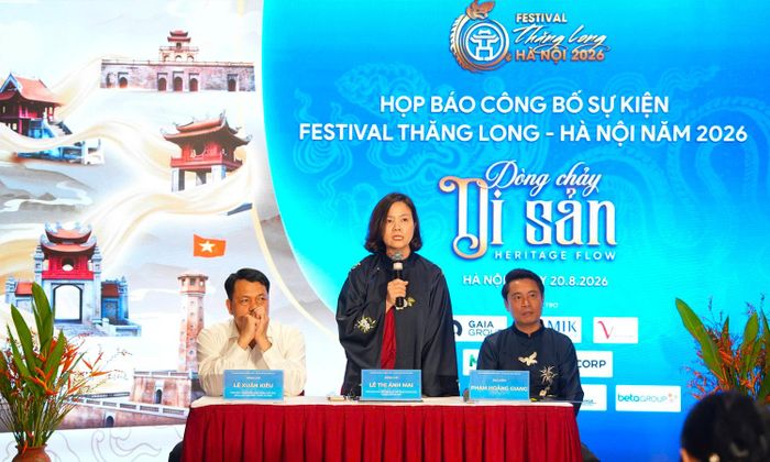 Phó Giám đốc Sở Văn hóa, Thể thao và Du lịch Hà Nội Lê Thị Ánh Mai phát biểu tại họp báo.