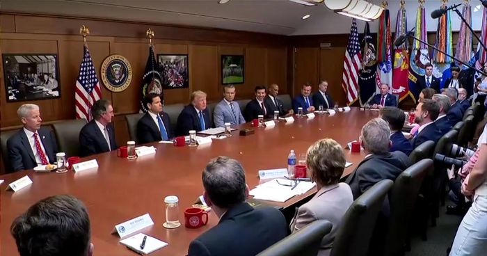 Tại cuộc họp nội các ở khu nghỉ dưỡng Camp David ngày 31-7, Tổng thống Mỹ Donald Trump cho biết các nỗ lực của Washington nhằm làm suy yếu ICC không nhằm mục đích bảo vệ cá nhân ông. Ảnh: Reuters