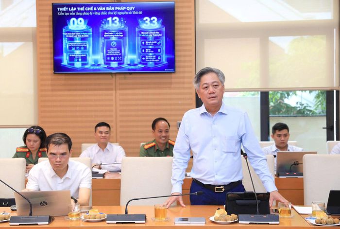 Đại diện lãnh đạo Sở Khoa học và Công nghệ báo cáo tại buổi làm việc. Ảnh: Lê Hải