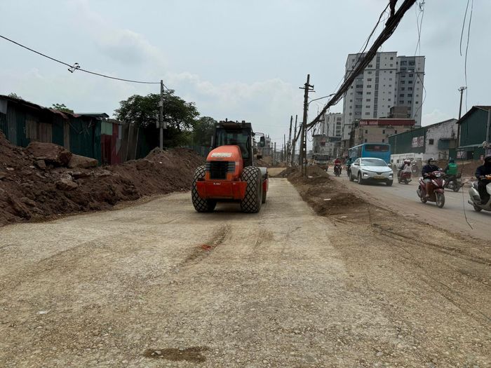 Một số đoạn tuyến của dự án đang được các nhà thầu đẩy nhanh tiến độ thi công. Ảnh: PV