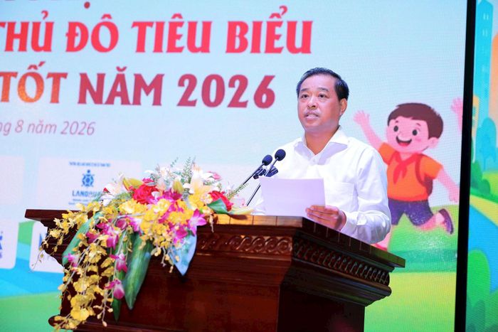 Phó Giám đốc Sở Y tế Đinh Hồng Phong, Phó Chủ tịch Hội đồng Bảo trợ Quỹ Bảo trợ trẻ em Hà Nội phát biểu khai mạc. Ảnh: Minh Thu