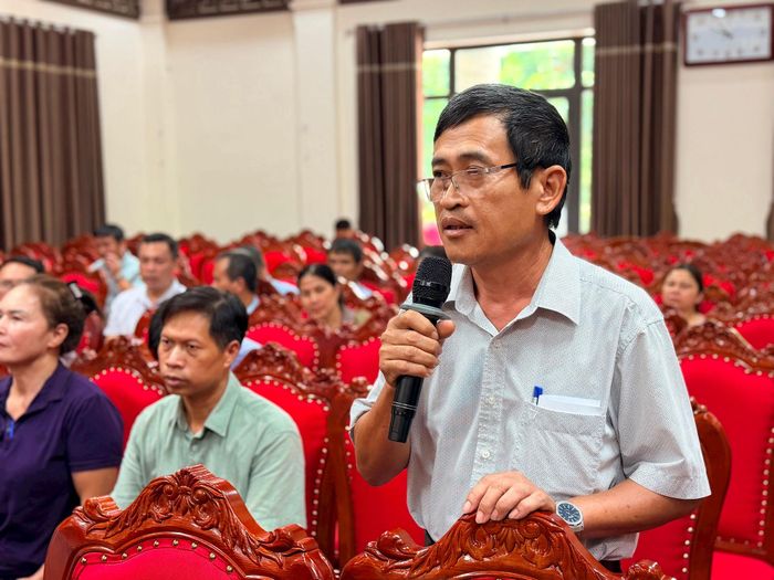 Đại diện các thôn nêu ý kiến tại hội nghị. Ảnh: Thanh Hà