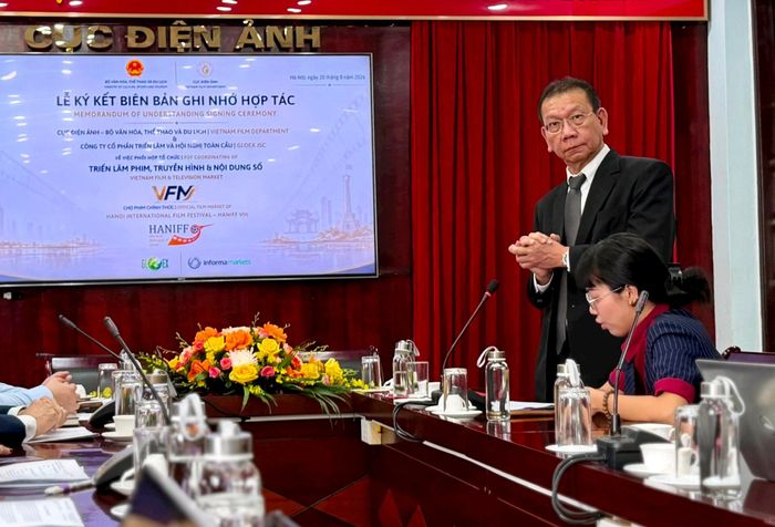 Chủ tịch Hội đồng quản trị Công ty cổ phần Triển lãm và Hội nghị Toàn cầu Wong Chiang Tat chia sẻ về việc hợp tác. Ảnh: Thụy Du