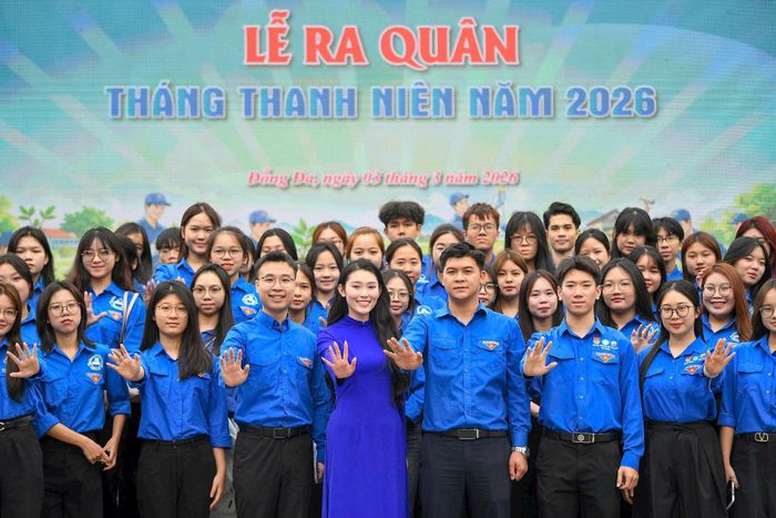 Đoàn viên, thanh niên phường Đống Đa chú trọng lan tỏa thông tin chính thống trên các nền tảng số. Ảnh: NVCC