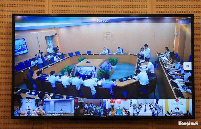 Chủ tịch UBND thành phố Hà Nội Vũ Đại Thắng chủ trì cuộc họp. Ảnh: Viết Thành