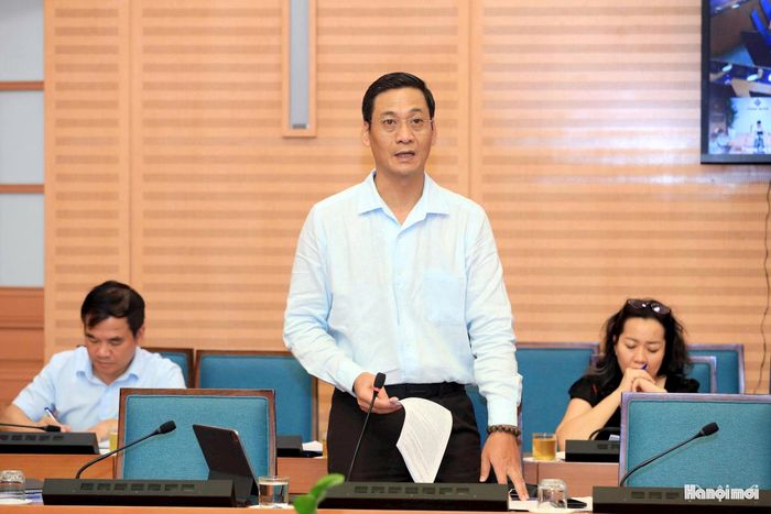 Giám đốc Sở Nông nghiệp và Môi trường Lê Thanh Nam báo cáo. Ảnh: Viết Thành