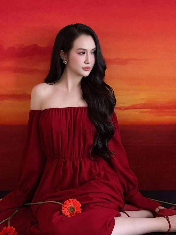 Vợ Tuấn Hưng chia sẻ quan điểm chuyện phụ nữ trưởng thành không còn ghen tuông.