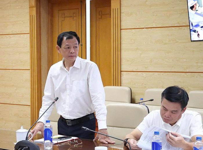 Thứ trưởng Bộ Y tế Nguyễn Tri Thức phát biểu. Ảnh: Trần Minh