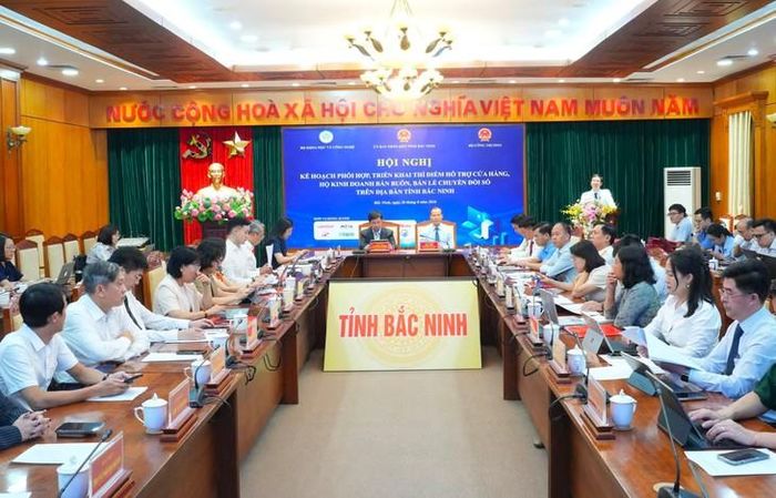 Toàn cảnh hội nghị.