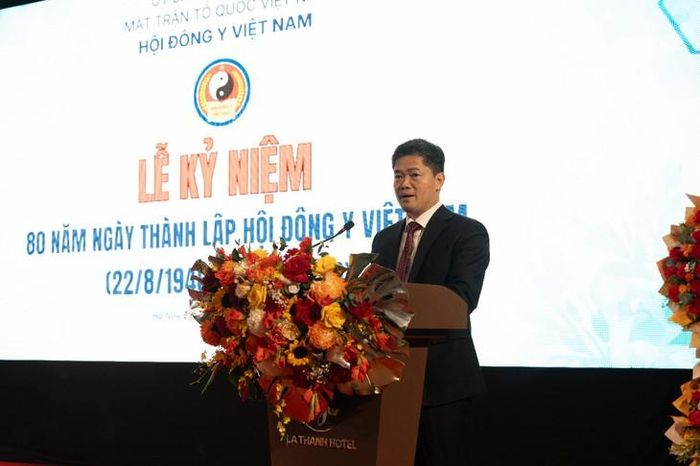 TS.BS Vũ Mạnh Hà, Ủy viên dự khuyết Trung ương Đảng, Thứ trưởng thường trực Bộ Y tế phát biểu tại Lễ Kỷ niệm 80 năm thành lập Trung ương Hội Đông Y Việt Nam.