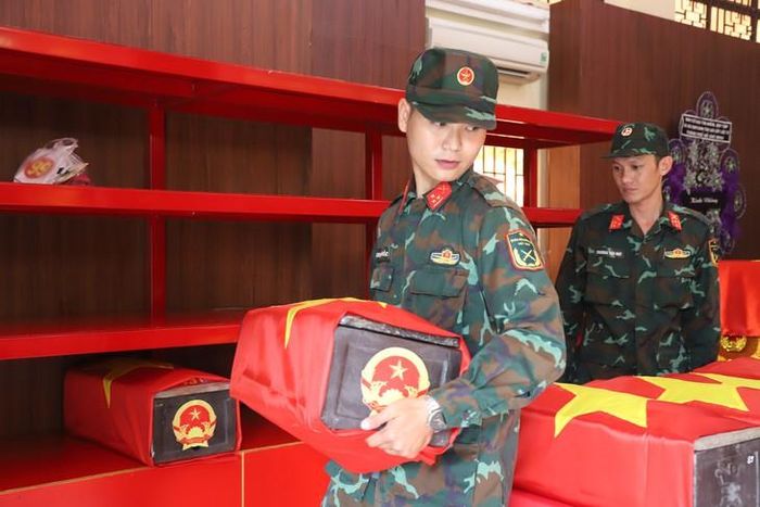 Các mẫu ADN đủ điều kiện giám định sẽ được chuyển ra Viện Hàn lâm Khoa học và Công nghệ Việt Nam để thực hiện giám định. Ảnh: P.Thương.