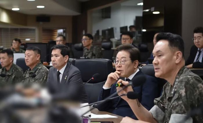 Trước cuộc họp Nội các, ông Lee chủ trì cuộc họp Hội đồng An ninh Quốc gia Ulchi nhằm kiểm tra công tác chuẩn bị cho thời chiến.