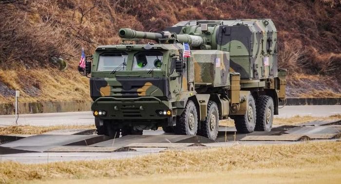 Lầu Năm Góc dự định tiến hành một loạt các cuộc thử nghiệm thực địa trong 4 năm tới để đánh giá hiệu quả, độ tin cậy và khả năng bảo trì của K9MH trong điều kiện chiến đấu thực tế.